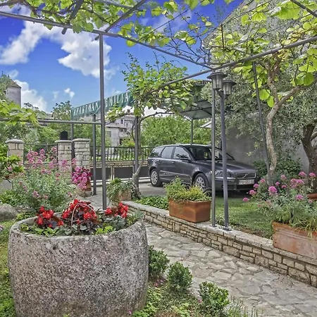 Casa Emilia In * Istrien Guest house